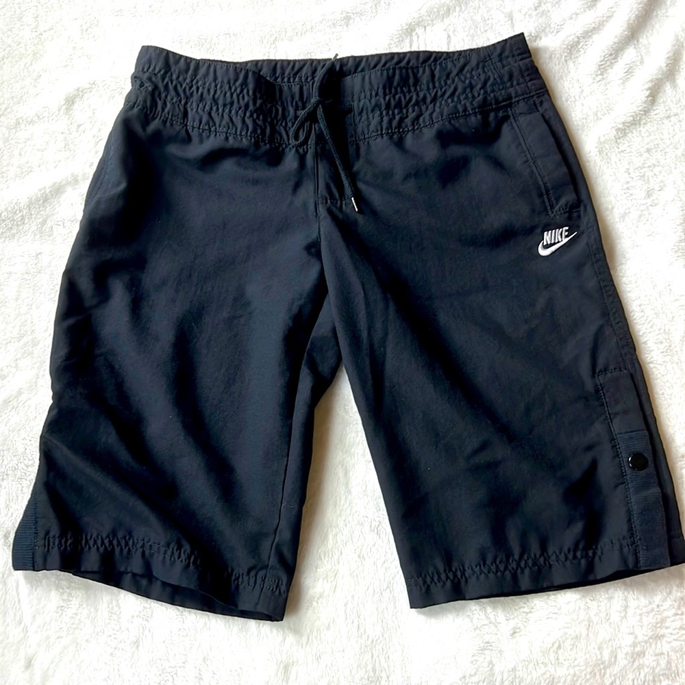 Nike Sportswear Training Shorts Snap Cuff, Drawstring/Zipper Size S Black